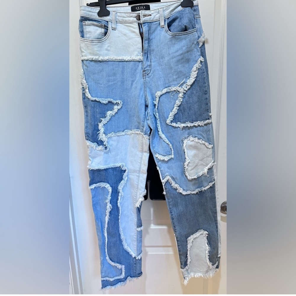 AKIRA Women's Patchwork Distressed Blue Straight Leg Jeans - Picture 2 of 3